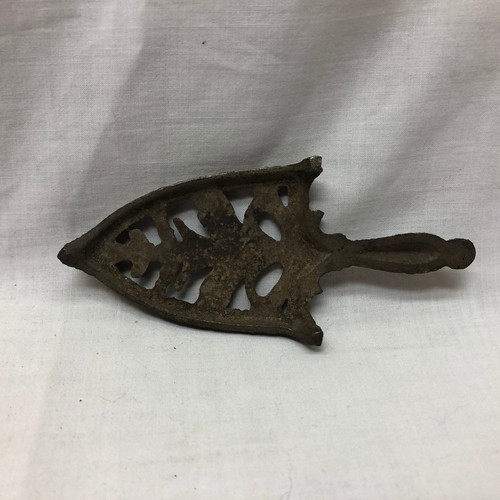 Vintage Small Trivet Spoon Rest Metal - Picture 4 of 6