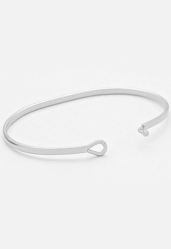 Silver "NOTHING LIKE A MOTHER'S LOVE" engraved 7" bangle bracelet - Picture 2 of 3