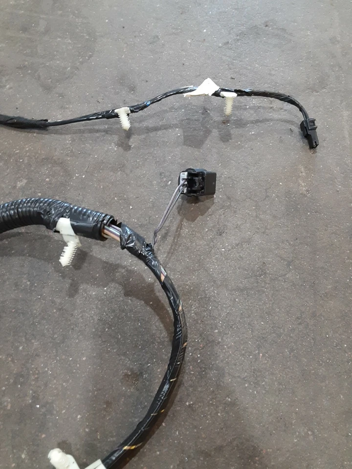 2007 - 2010 Ford Edge Rear Hatch / Liftgate Harness 8T4T14A583AE - Image 2 of 4