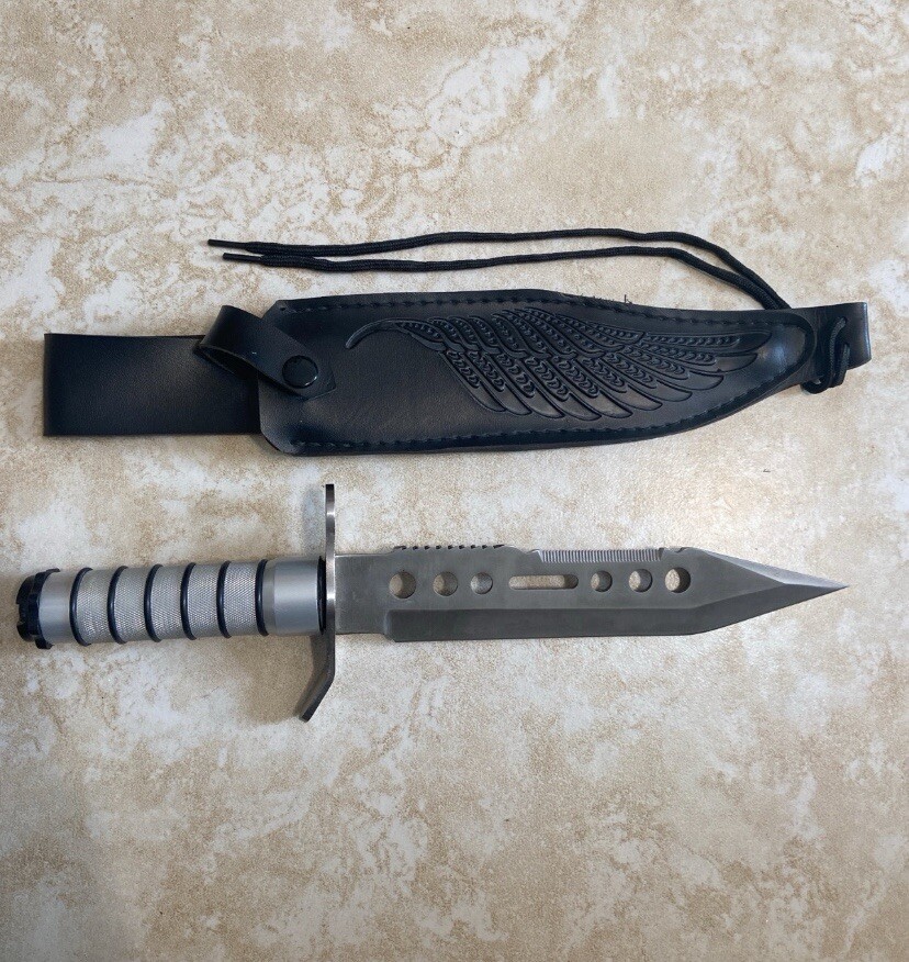 Collectible Defender Fishing / Hunting Knife