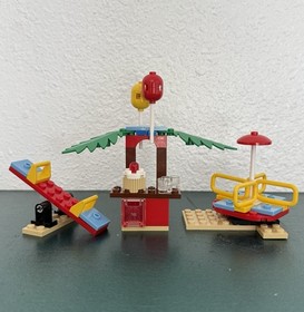 LEGO 2012 SpongeBob #3818 Bikini Bottom Undersea Party Set