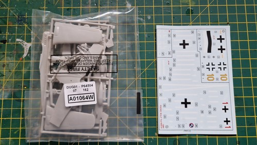 AIRFIX FOCKE WULF 190D. SCALE MODEL KIT 1/72 - Picture 3 of 4