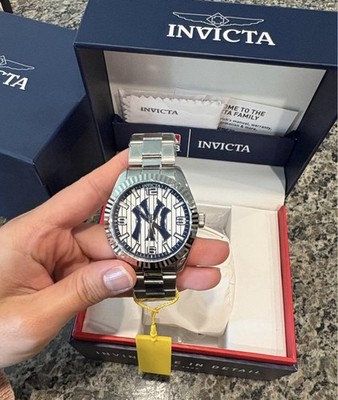 NWT Invicta MLB New York Yankees watch Watch Box