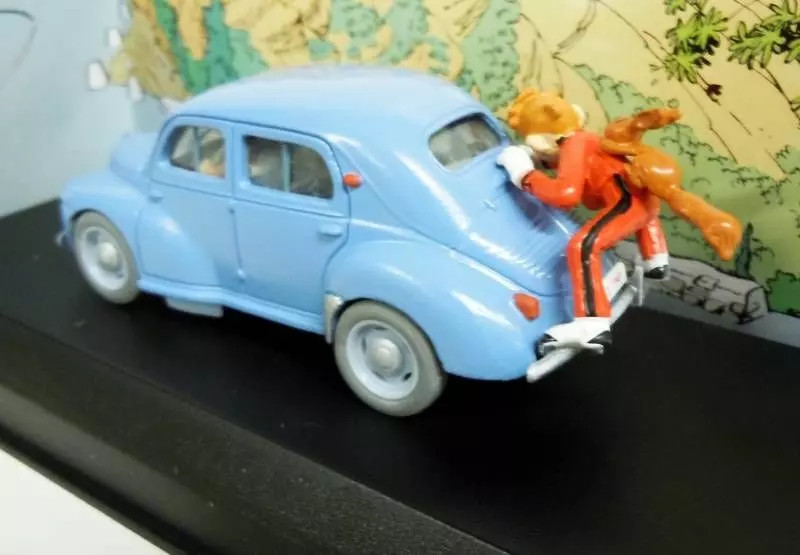 Spirou véhicule miniature Renault 4CV Éditions Atlas collection La mauvaise tête neuve