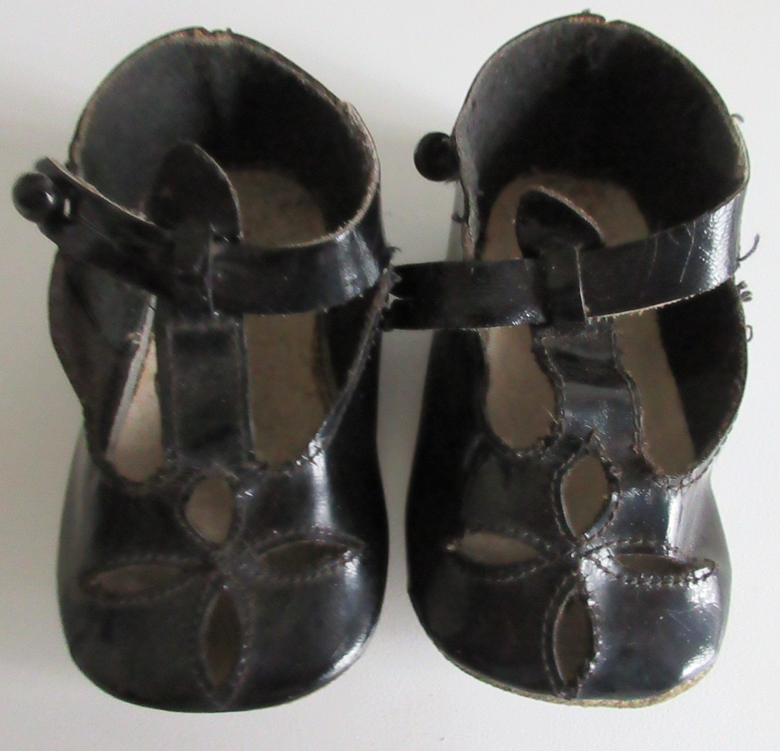 Black Bead Closure For T-strap 4 1/4&rdquo; Long