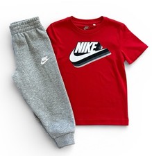  New Nike Boys 2-Piece Outfit Size 4T Red Logo T-Shirt  Gray Jogger Pants NWT