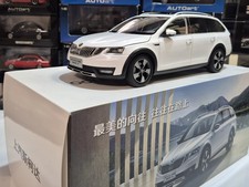 Modellauto 1:18 Skoda Octavia Kombi Weiß Paudi Ovp