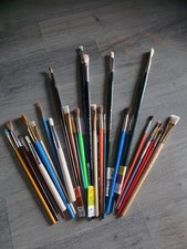 Assorted Artist Brush Lot Of 27 Paint Brushes