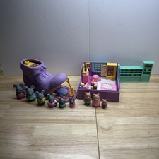 Vintage- 1993 Furry Families Bedroom Mouse Family Shoe Lot Takara