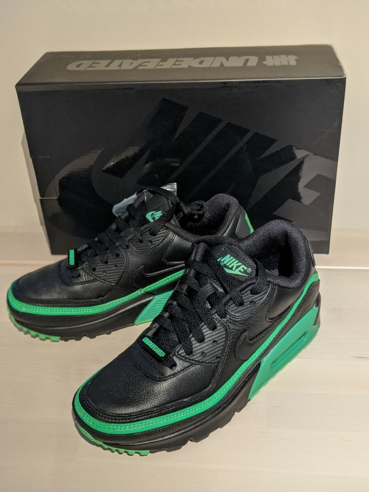 Air Max 90 x Undefeated Black Green Size US Men 6 DS New with box
