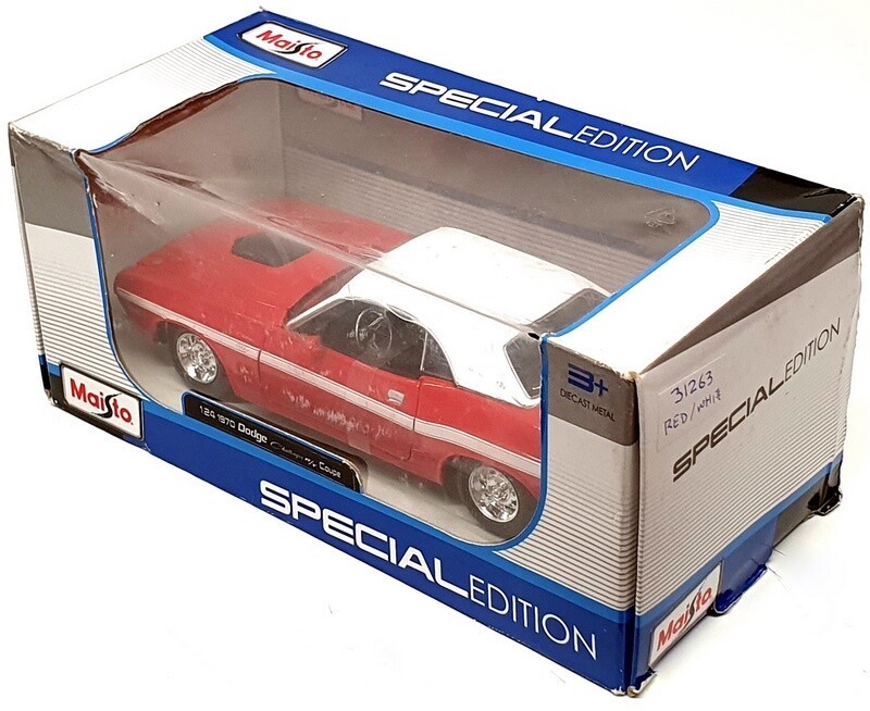 1970 Dodge Challenger R/T 1/24レッド絶版品 Amazon.com: 1970 Dodge Challenger R/T Coupe Red with White