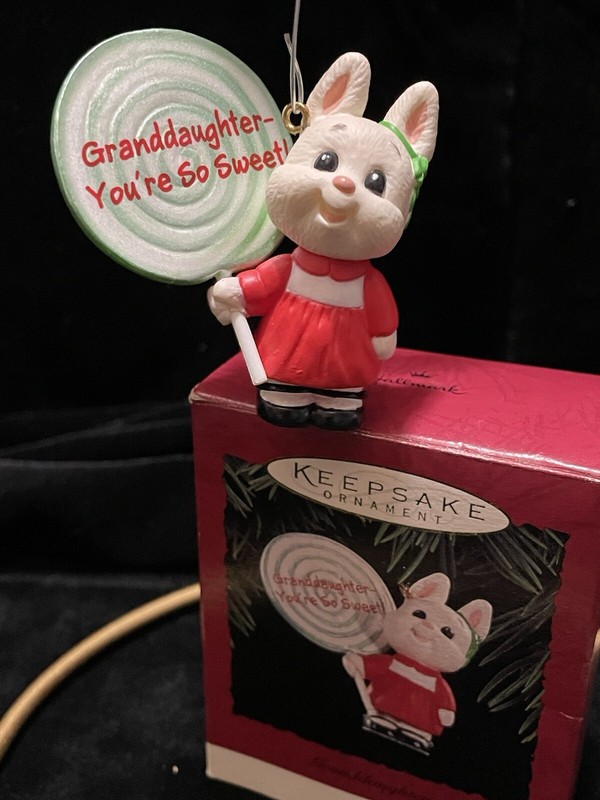 Hallmark GRANDDAUGHTER - YOU'RE SO SWEET 1995 Ornament QX5779 Bunny