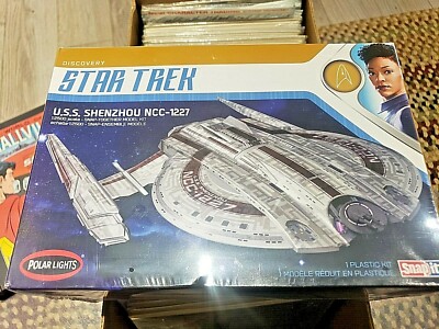 Polar Lights Star Trek Discovery USS Shenzhou NCC-1227 1:2500 Model Kit Nice!