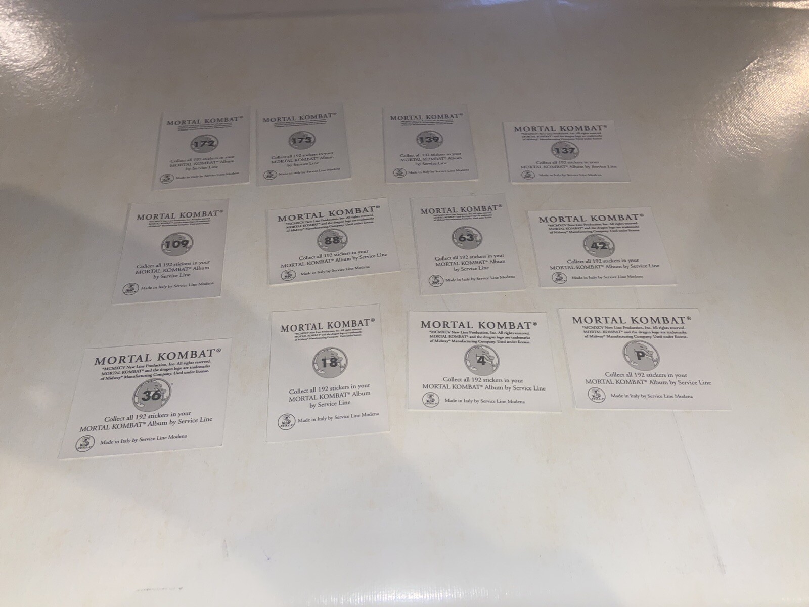 Packs d'autocollants Mortal Kombat film 1995 neufs boîte Baio