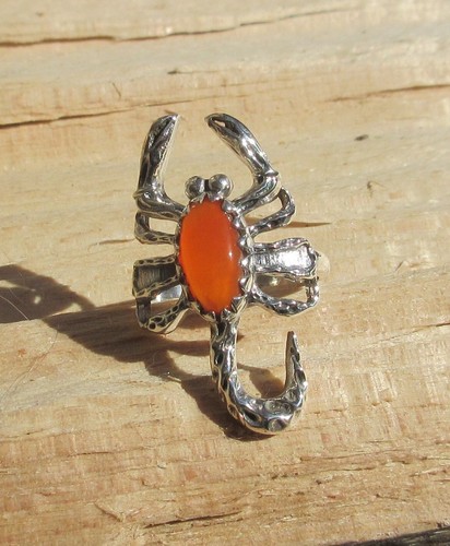 Ω Anello Scorpione con Rosso Corniola Argento 925 TG 17,8 - Foto 3 di 5