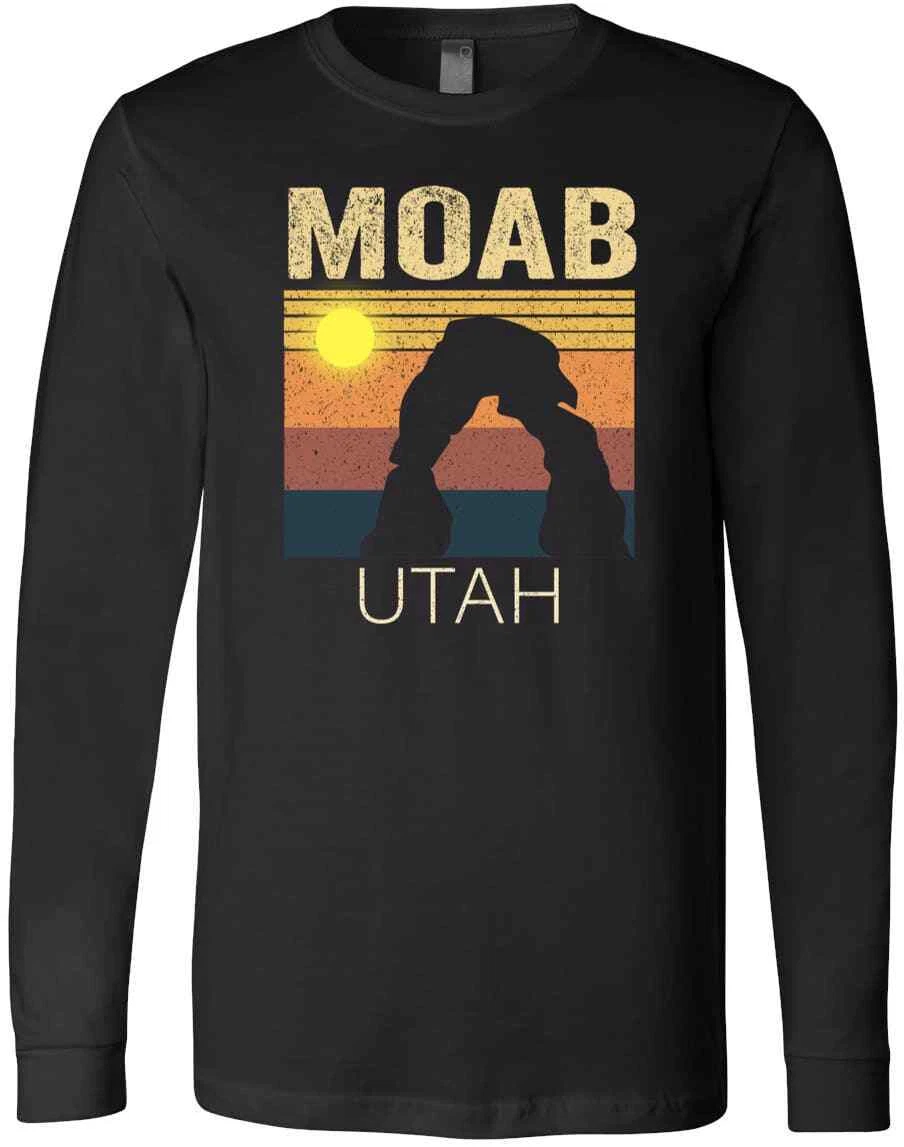 Moab Utah Retro Sunset Sunset Adventure Wanderlust Travel Outdoor Gift T-Shirt
Opens in a new window