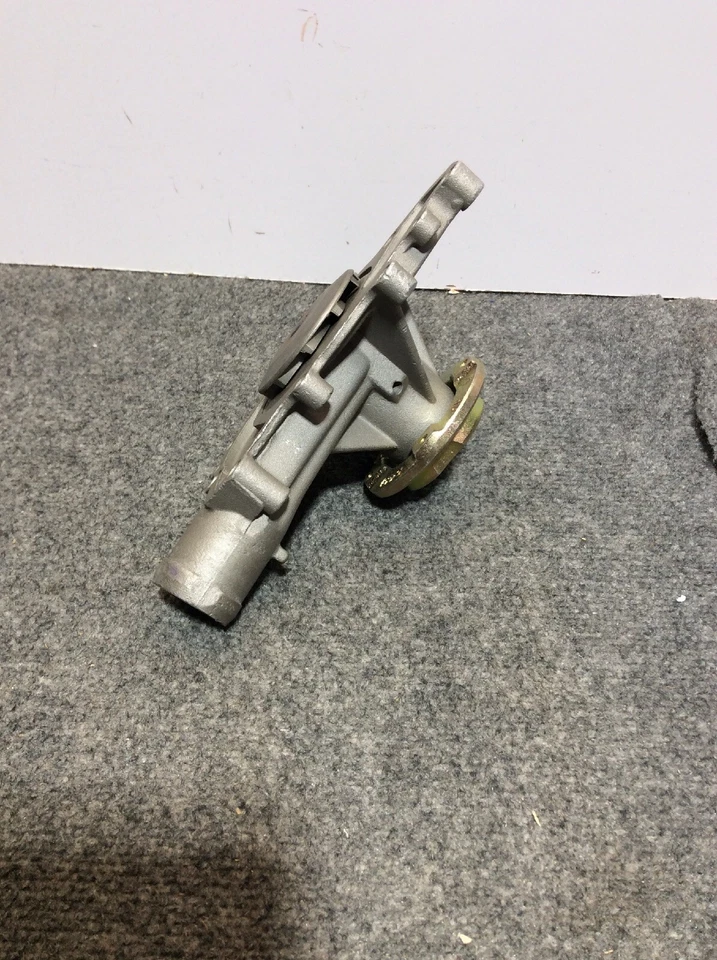 Bomba de agua del motor A Cardone 58-115 Reman se adapta a Buick Century, Electra 85-82 Foto 4 de 4