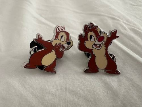 Chip and Dale Disney 2 Pin Set Sharing a Secret