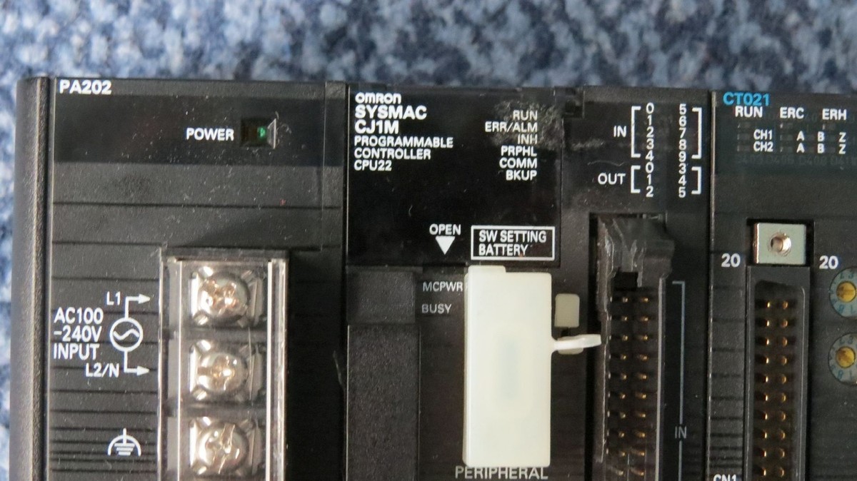 Complete Omron Sysmac CJ1M Programmable Controller CPU22 PLC Complete Omron Sysmac CJ1M Programmable Controller CPU22 PLC