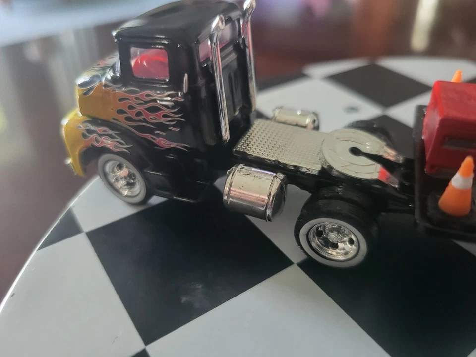 M2 Machines 56 Ford COE Tractor W/Semi Trailer,W/2 Holiday Rods 40 Ford Coupes  - Image 4 of 4