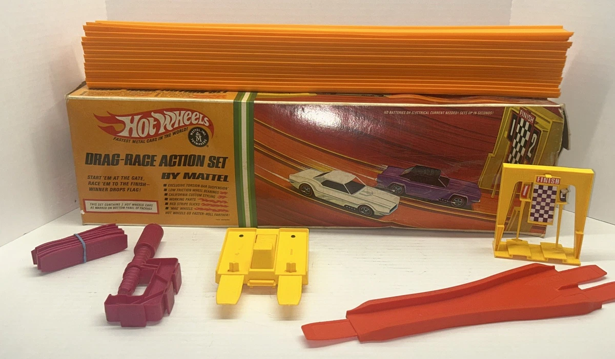 Vintage Hot Wheels Set In Vintage Manufacture Diecast Cars, Trucks