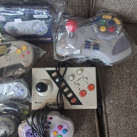 Retro-Bit TRIAX New Port Hamp Controller Lot w/ Light Gun, Most New, Snes, Nes
