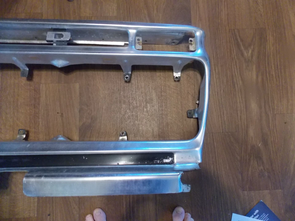 Ford Truck Pickup F100 F150 F250 F350 1973-1977 fabricante de equipos originales parrilla delantera carcasa. Usado Foto 2 de 4