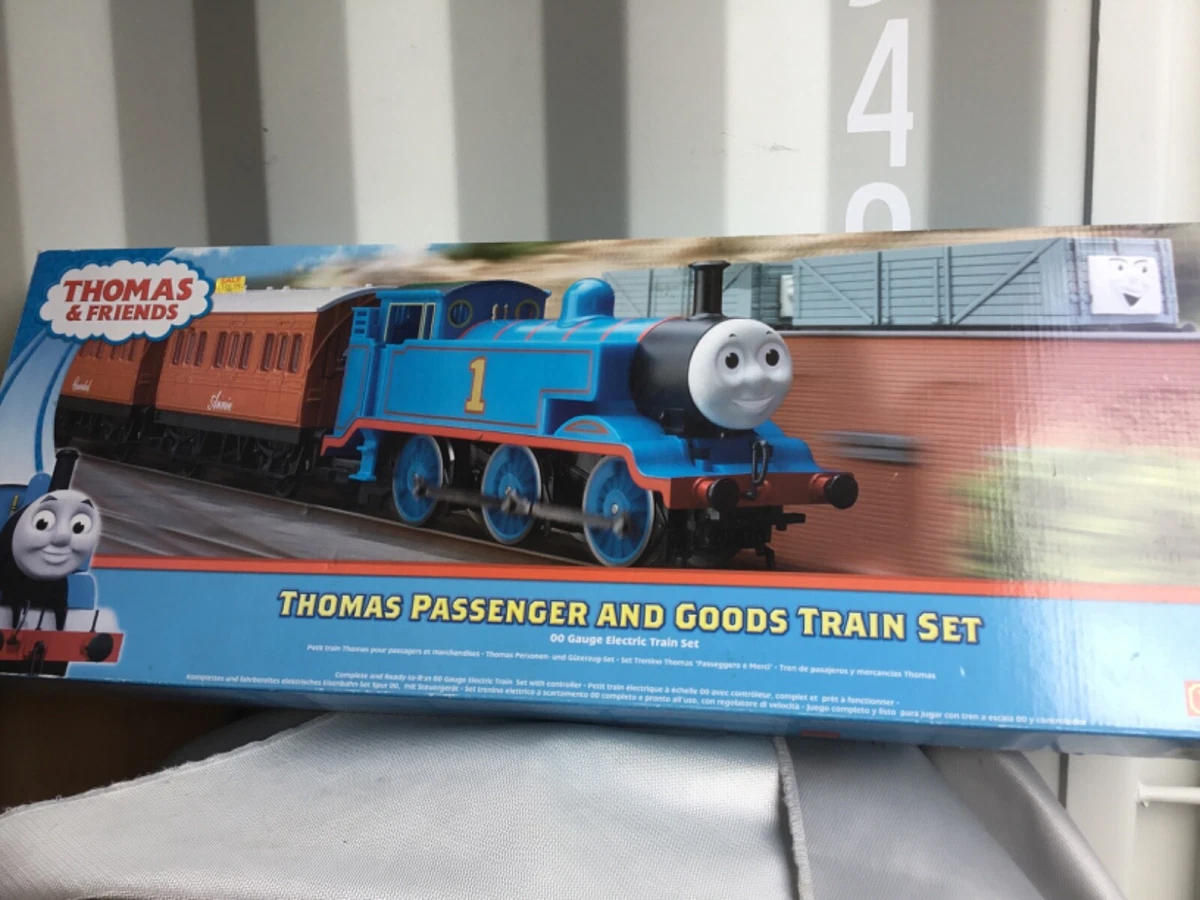 Hornby Thomas Passenger and Goods Complete Train Set Boxed new