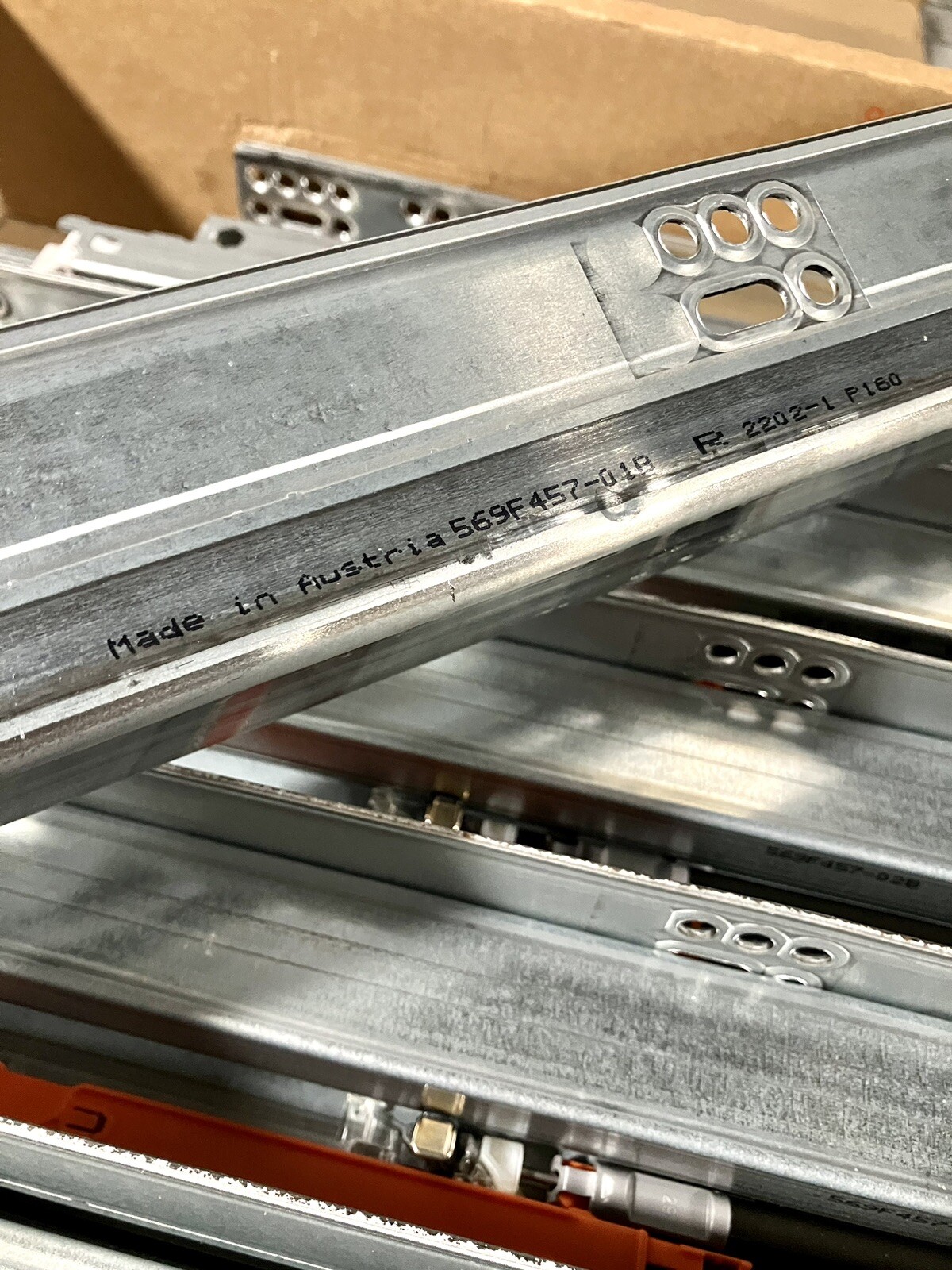 BLUM DRAWER SLIDES 569F4570B 5/8&rdquo;-3/4&rdquo; 18&rdquo; Long Drawer Side. HEAVY DUTY. 6 Pairs