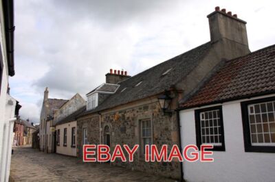PHOTO  COTTAGE ON GLASGOW VENNEL -IRVINE THIS COTTAGE IS WHERE ROBERT BURNS THE