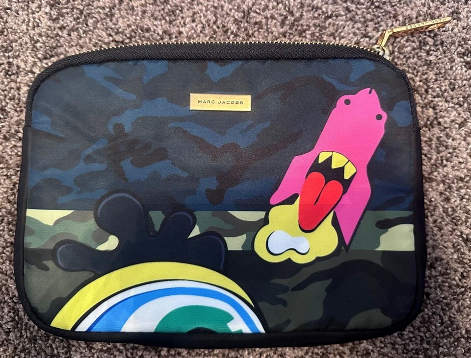 Marc Jacobs Collection Julie Verhoeven Camo Mini Tabet, Storage, Clutch - New! - Image 3 of 4