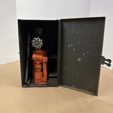 Vintage BUDA Hydraulic Diesel Fuel Injector Nozzle Tester Model B In Metal Case