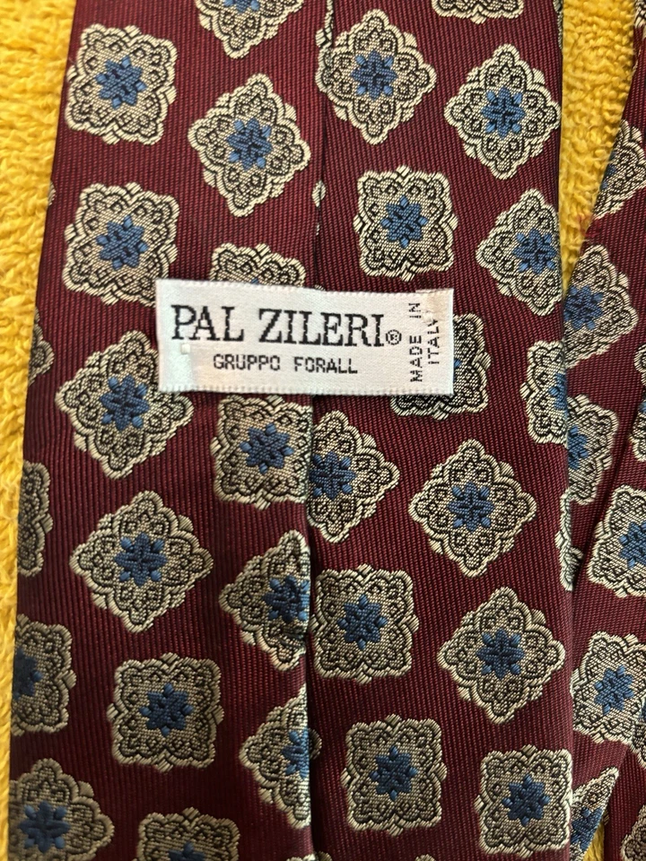 Corbata de seda tejida roja rubí PAL ZILERI 3,5" W X 59" L hecha en Italia USADA Foto 3 de 4