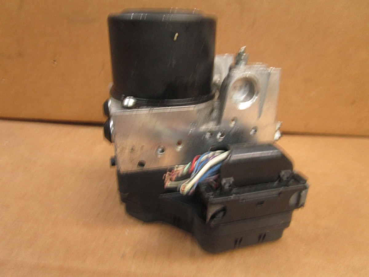 11 12 2011 2012 Toyota Avalon ABS Pump Anti Lock Brake Module Part