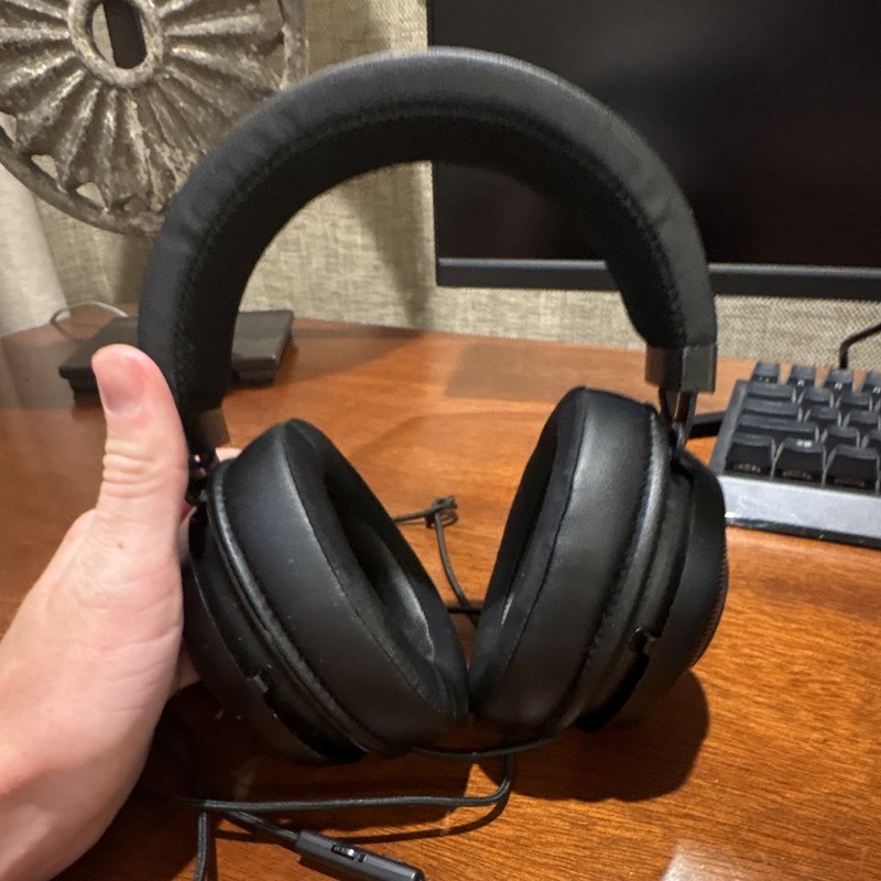 Razer Black Wired Over-Ear Gaming Headset Boom Mic 3.5mm Mic Mute
