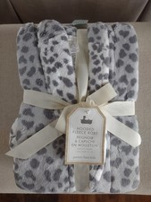 Pottery Barn Kids Hooded Fleece Robe SNOW LEOPARD Print Size 4-6 NEW, RARE