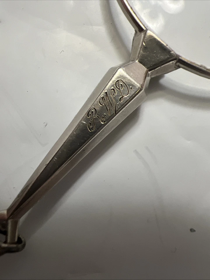 Gafas de ópera plegables victorianas con cadena de plata de ley estampada Foto 2 de 4