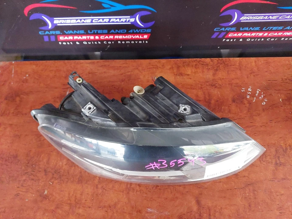 VOLKSWAGEN POLO 2014-2017 RIGHT HEADLAMP Hatchback  - image 3 of 4