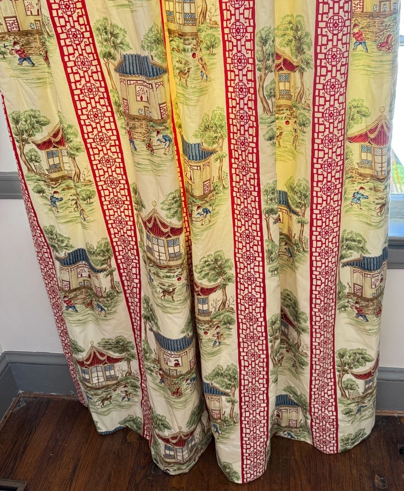 Vintage Cowtan & Tout “Imperial Garden” Pleated Drapery Panel ZZ647 - Image 2 of 4