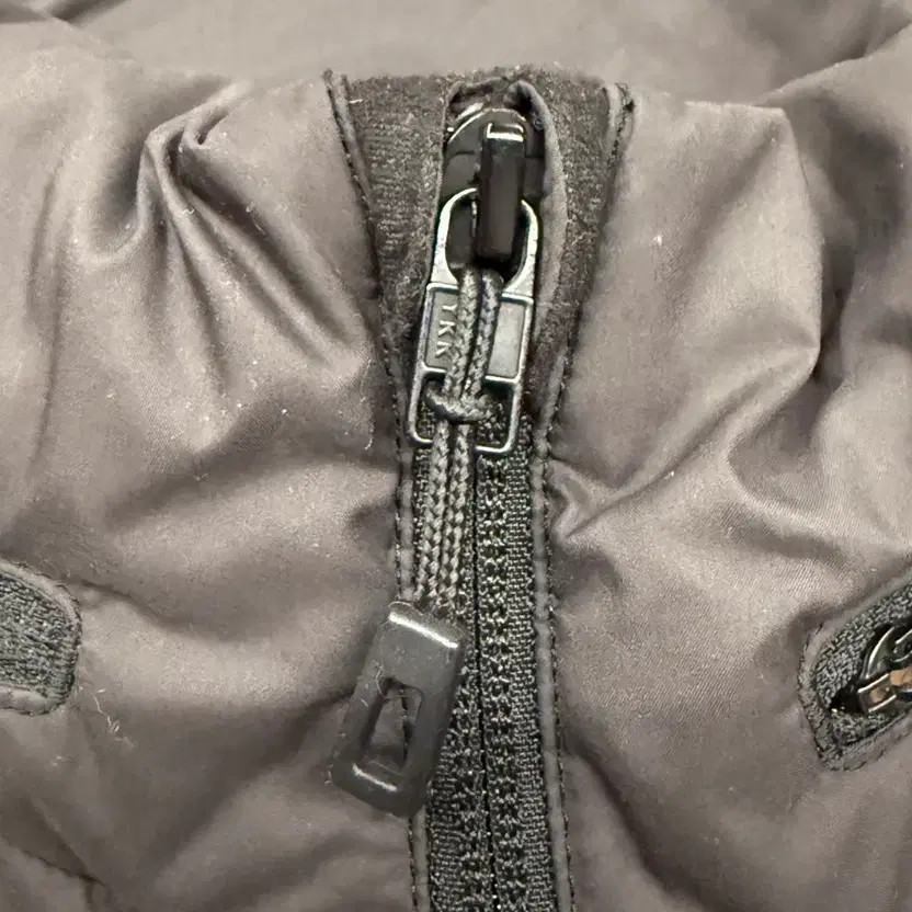 Patagonia Down Puffer Jacket - Authentic, Size M thumbnail 5