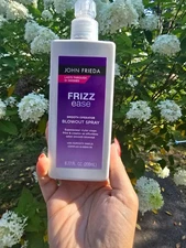 John Frieda Frizz Ease Blowout Spray 6.77 fl oz Anti-Frizz Smooth Operator Kerat