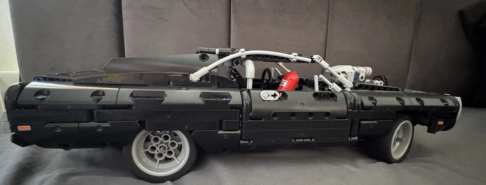 LEGO Technic 42111 Dom's Dodge Charger, photo 4 of 5