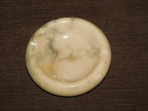 VINTAGE 3 3/8" ACROSS STONE ASHTRAY