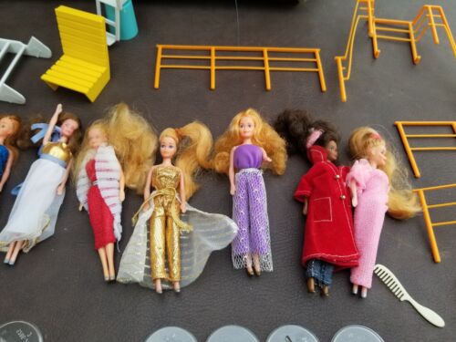 Glamour Gals Ocean Queen cruise ship 14 dolls furniture and accessories 1982 - Picture 16 of 21