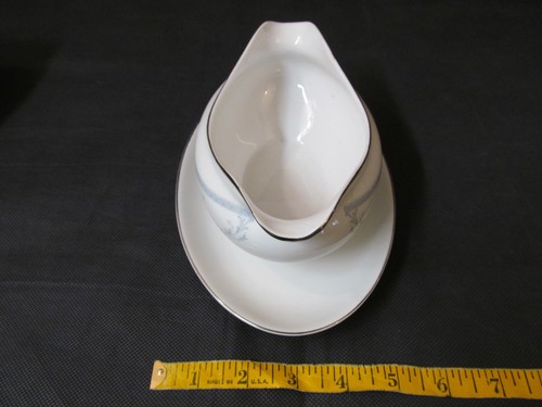 VINTAGE Gravy Boat with Attached Underplate Blue Whisper by SHEFFIELD WSH-14 - Picture 12 of 13