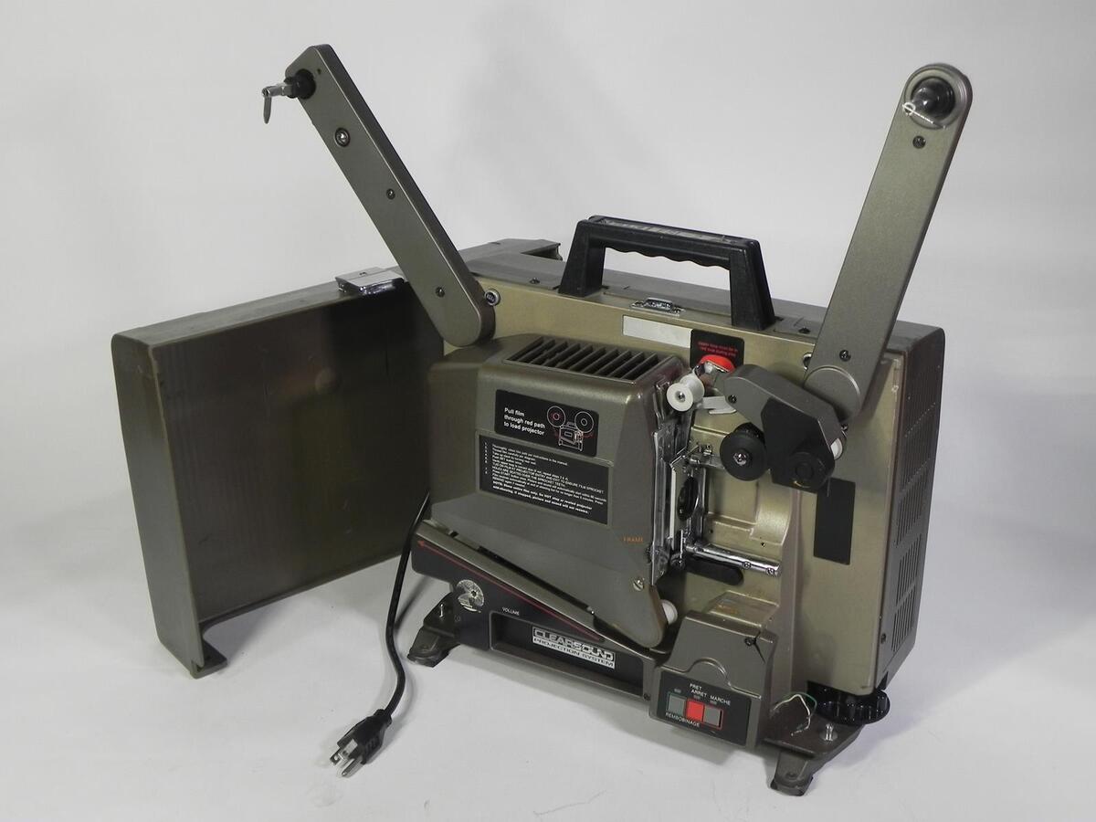 Eiki ESL-2 Slot Load Vintage 16mm Sound Projector - UNTESTED Eiki ESL-2 Slot Load Vintage 16mm Sound Projector - UNTESTED