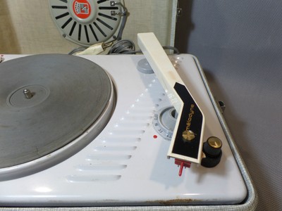 Ancien électrophone Melovox à Lampes - Pour Pièces Ou Restauration (vendu En L'état)