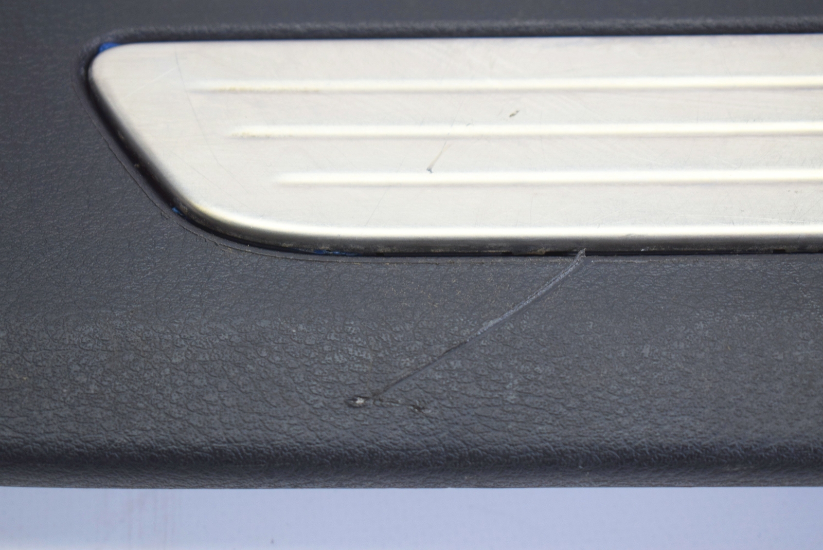 Picture 3 of 9
