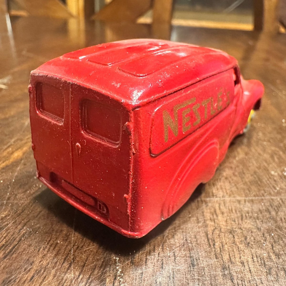 Vintage Dinky Toys 471 Fourgon Austin Van Nestlé Red Diecast Model