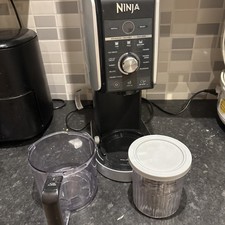 Ninja NC501UK CREAMi Deluxe Ice Cream & Frozen Drink Maker {Damaged Bowl/Lid}
